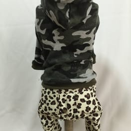 パーカー/トレーナー