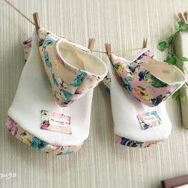 ラッフルスリーブトップス