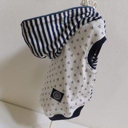 パーカー/トレーナー