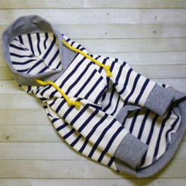 パーカー/トレーナー