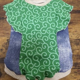 バルーンブラウス