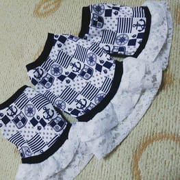 ラッフルスリーブトップス