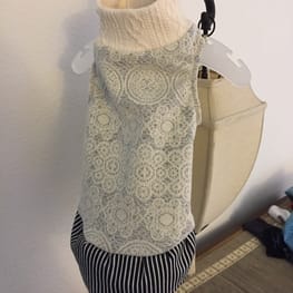 ラッフルスリーブトップス